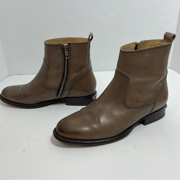 Frye Shoes - Frye Women's Danielle Short Ankle Boots Size 7.5/8 taupe gray logo western